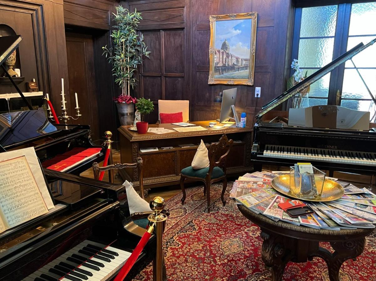 Schloss Grabow, Resting Place & A Luxury Piano Collection Resort, Prignitz Brandenburg Buitenkant foto